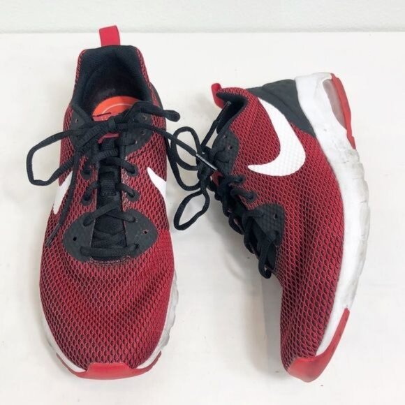 Nike Air Max Motion AA0544-001 LW Red Black Sneaker Athletic Shoe Size 10 - Picture 4 of 9
